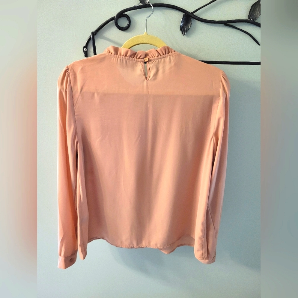 Molly Bracken chiffon long-sleeve blouse in peach, US size M - Picture 3 of 6